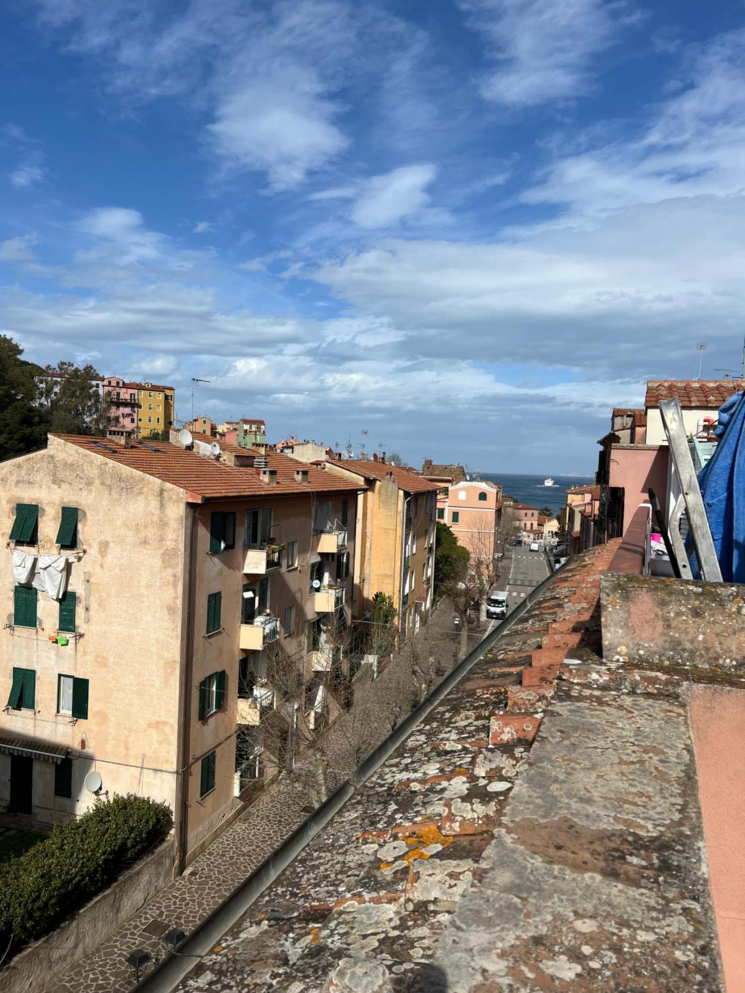 Appartamento E Mansarda Al Mare Rio Marina Bilik gambar